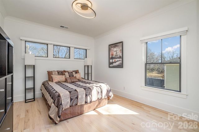 439 Melbourne Court, Charlotte, NC 28209