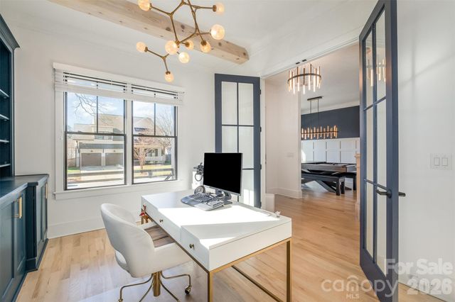 439 Melbourne Court, Charlotte, NC 28209
