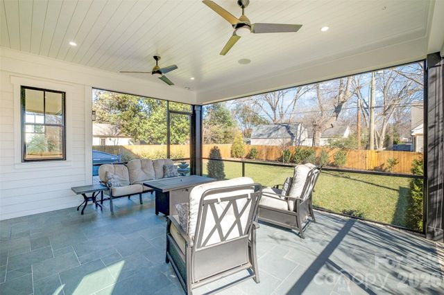 439 Melbourne Court, Charlotte, NC 28209