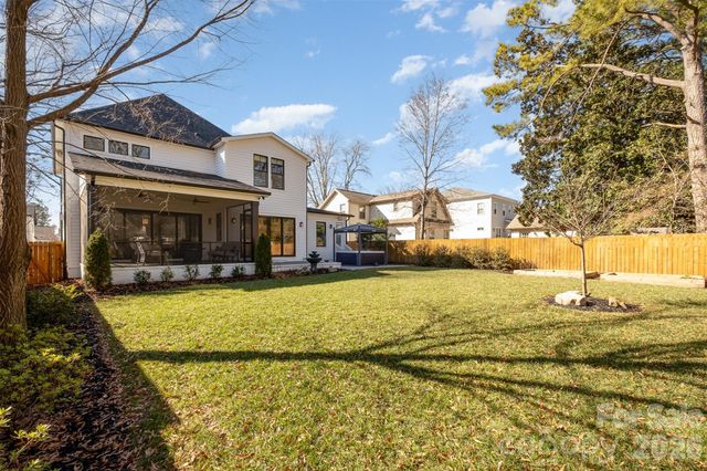 439 Melbourne Court, Charlotte, NC 28209