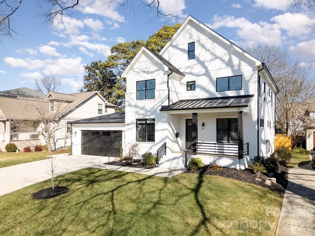 439 Melbourne Court, Charlotte, NC 28209