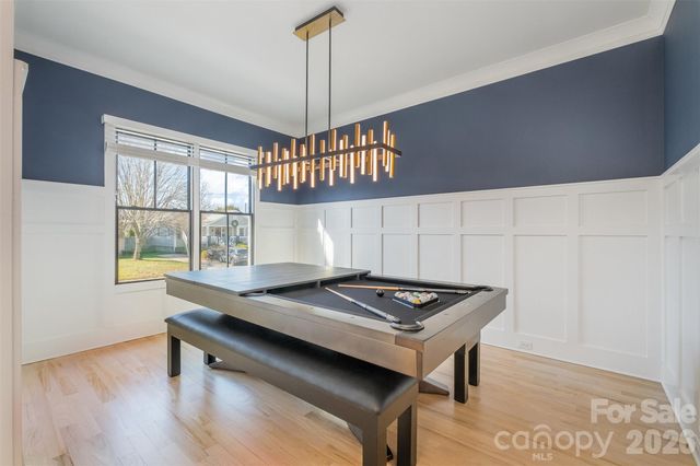 439 Melbourne Court, Charlotte, NC 28209