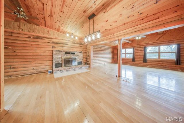 845 County Road 2470, Salem, MO 65560