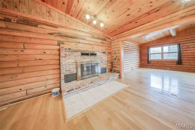 845 County Road 2470, Salem, MO 65560