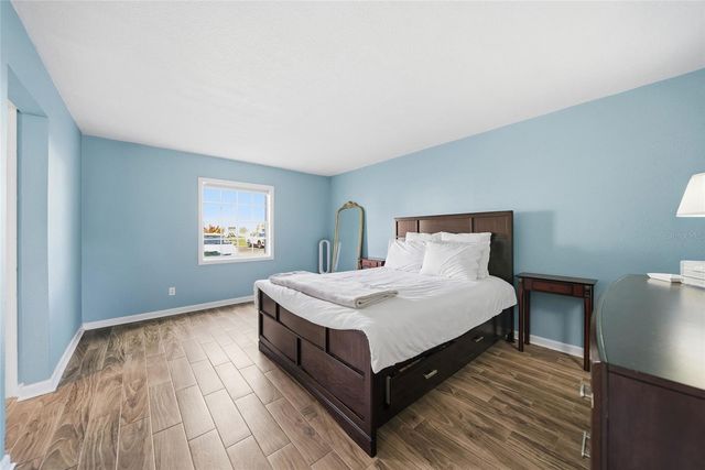 220 POMPANO DRIVE SE D, St Petersburg, FL 33705