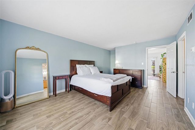 220 POMPANO DRIVE SE D, St Petersburg, FL 33705