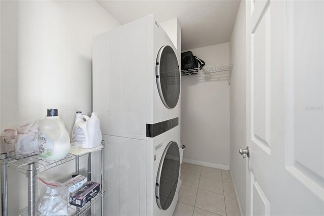 220 POMPANO DRIVE SE D, St Petersburg, FL 33705