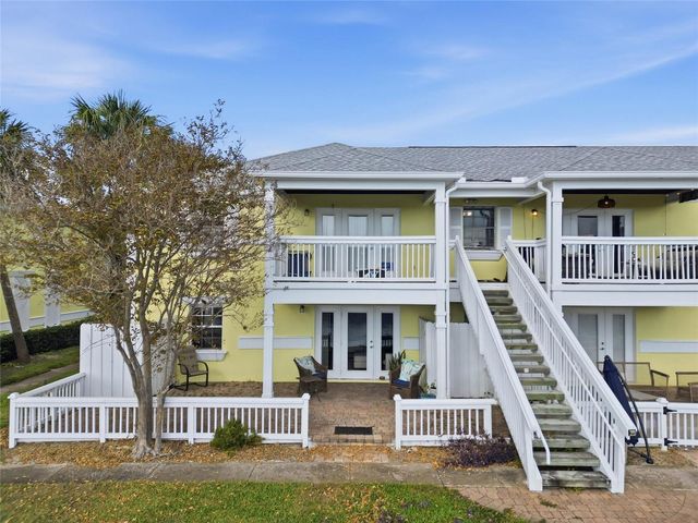 220 POMPANO DRIVE SE D, St Petersburg, FL 33705