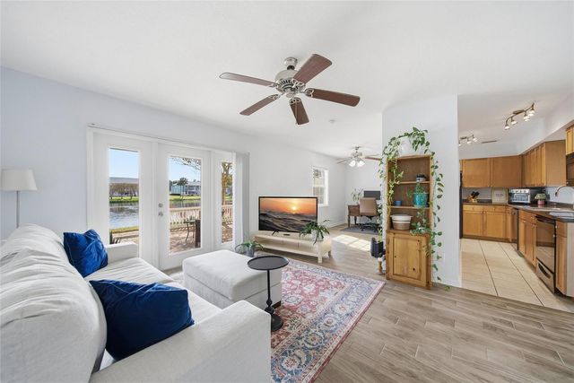 220 POMPANO DRIVE SE D, St Petersburg, FL 33705