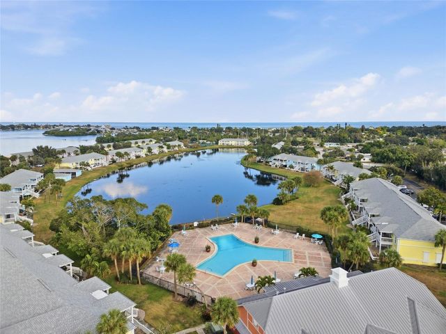 220 POMPANO DRIVE SE D, St Petersburg, FL 33705