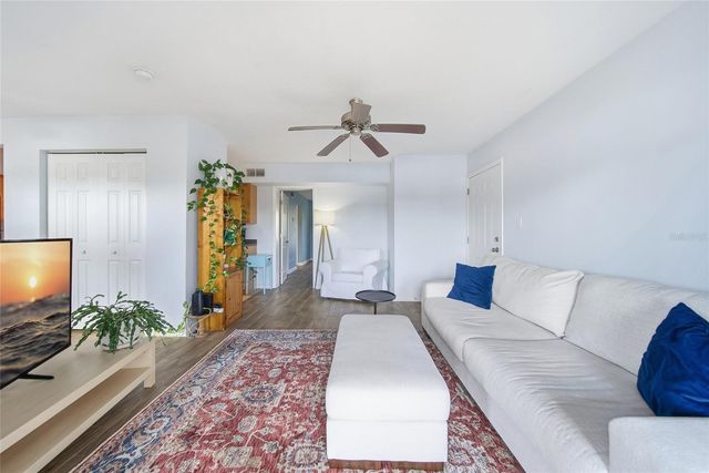 220 POMPANO DRIVE SE D, St Petersburg, FL 33705