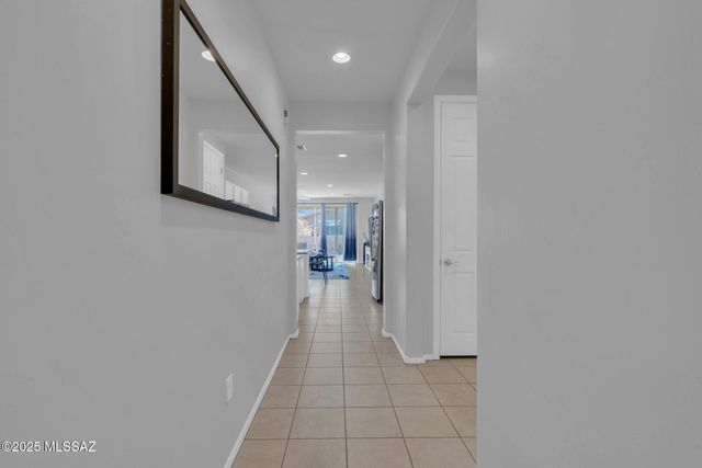 6556 E Via Arroyo Azul, Tucson, AZ 85756