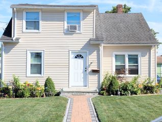 715 Burnsford Avenue, Bridgeport, CT 06606