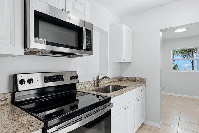 4620 VIOLET AVENUE, Sarasota, FL 34233