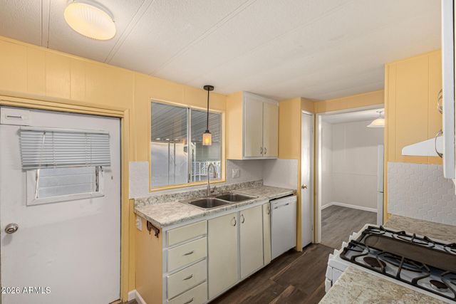 16812 N 2ND Lane 246, Phoenix, AZ 85023