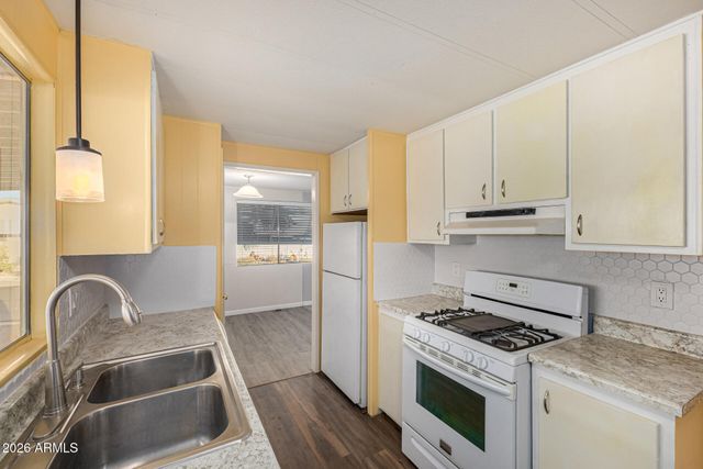 16812 N 2ND Lane 246, Phoenix, AZ 85023