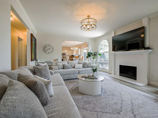 13340 Andover Drive, Plymouth, MI 48170