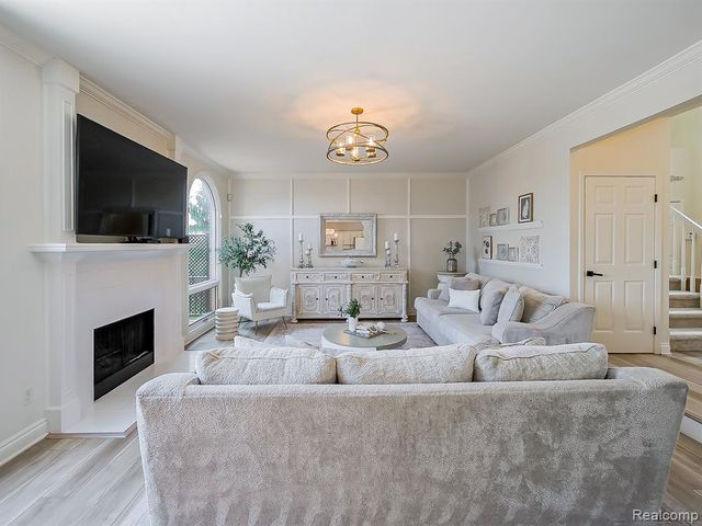 13340 Andover Drive, Plymouth, MI 48170