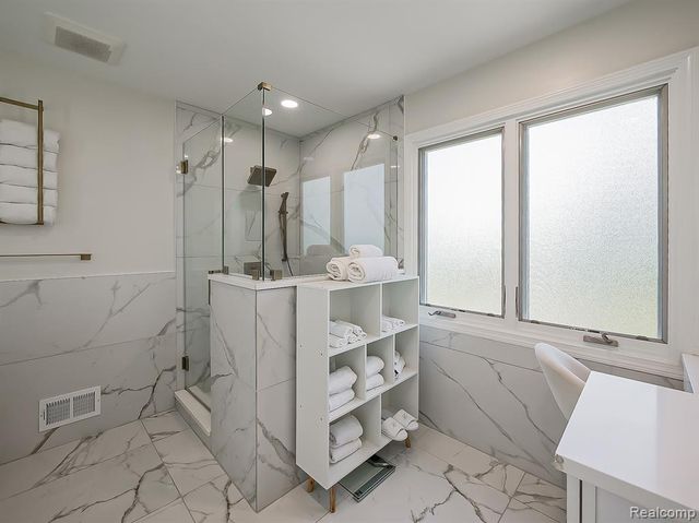 13340 Andover Drive, Plymouth, MI 48170