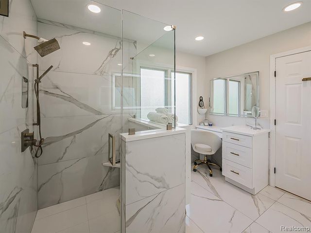 13340 Andover Drive, Plymouth, MI 48170