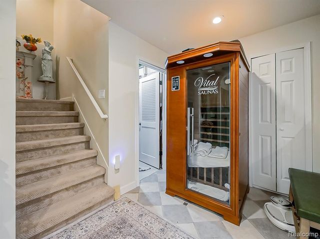 13340 Andover Drive, Plymouth, MI 48170