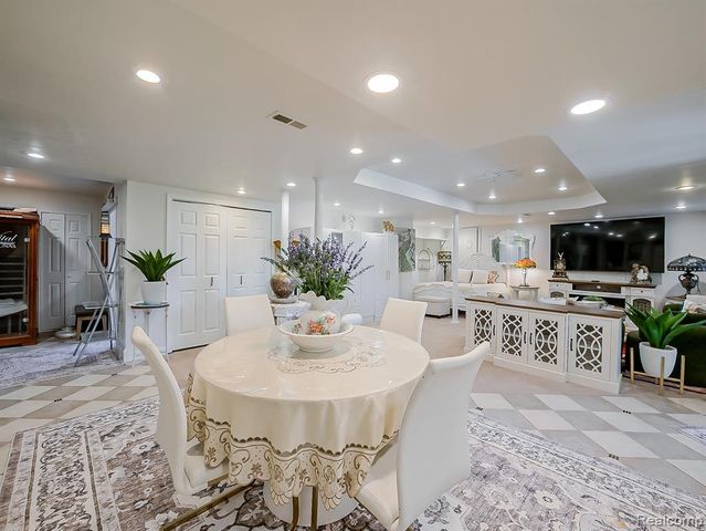 13340 Andover Drive, Plymouth, MI 48170
