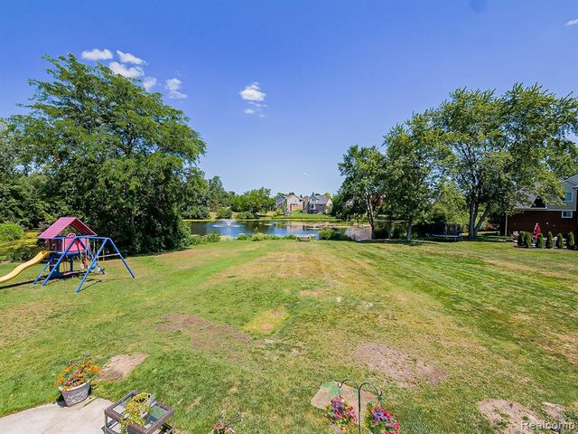 13340 Andover Drive, Plymouth, MI 48170