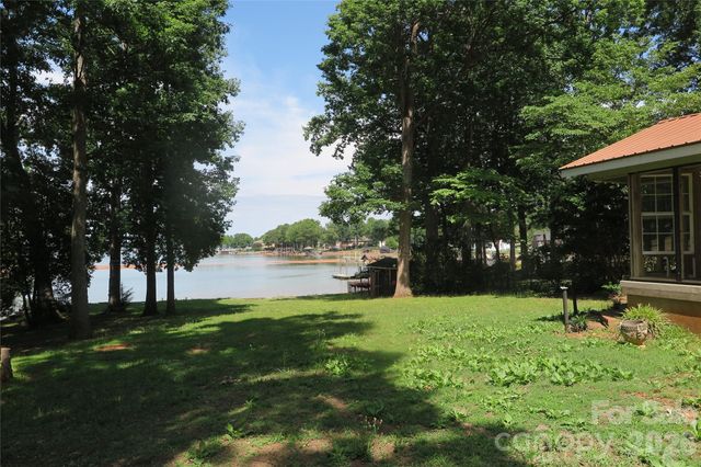 2844 Morris Lane, Denver, NC 28037