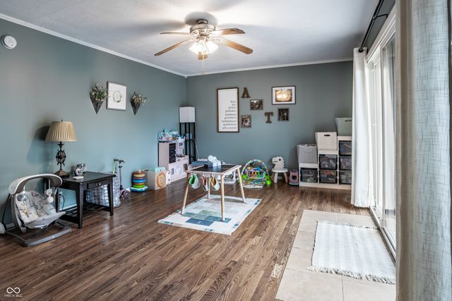 129 W Hickory Drive, Greenfield, IN 46140