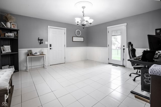 129 W Hickory Drive, Greenfield, IN 46140