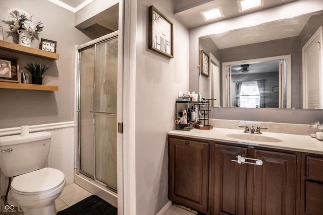 129 W Hickory Drive, Greenfield, IN 46140