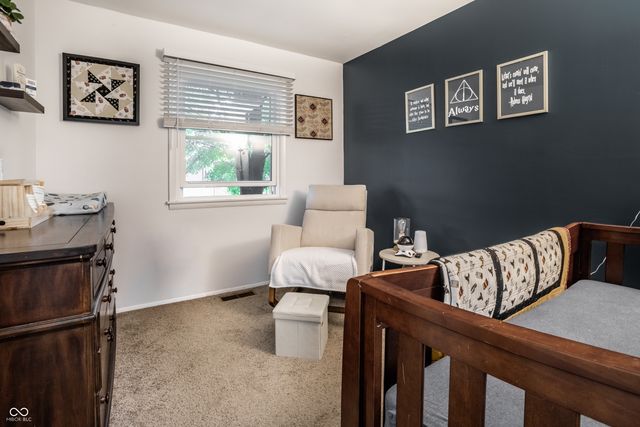129 W Hickory Drive, Greenfield, IN 46140