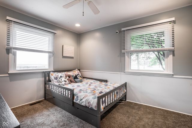 129 W Hickory Drive, Greenfield, IN 46140
