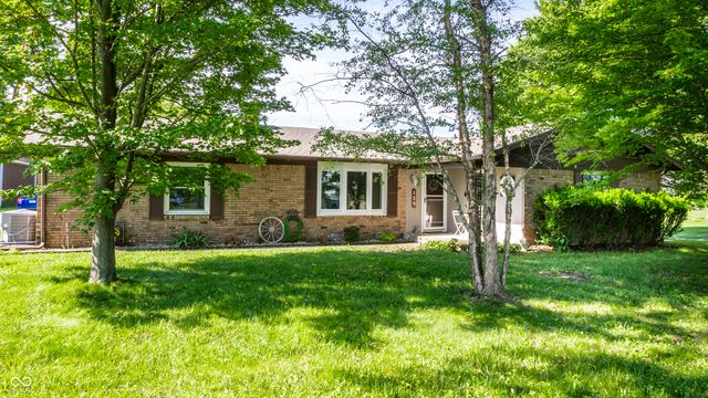 129 W Hickory Drive, Greenfield, IN 46140