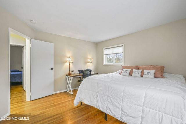 520 East Road, Belford, NJ 07718