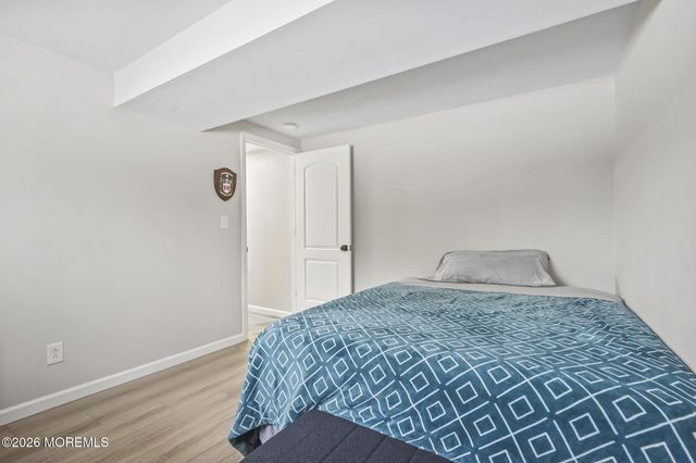 520 East Road, Belford, NJ 07718