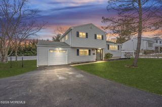 520 East Road, Belford, NJ 07718