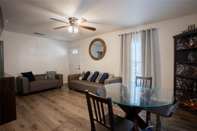 2120 N Riverside Drive, Fort Worth, TX 76111