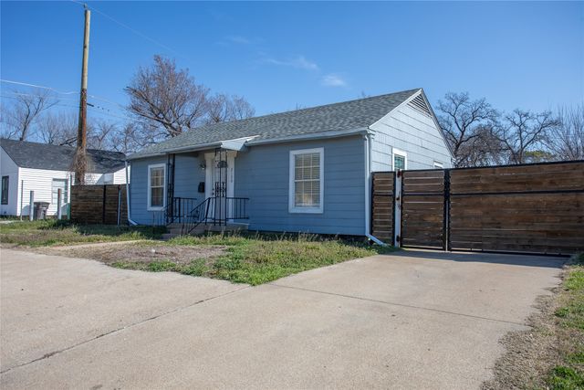 2120 N Riverside Drive, Fort Worth, TX 76111