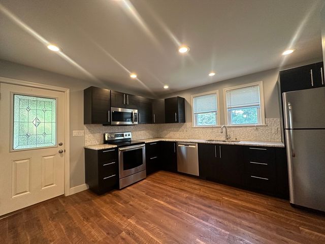 363 Concord Rd 1, Billerica, MA 01821