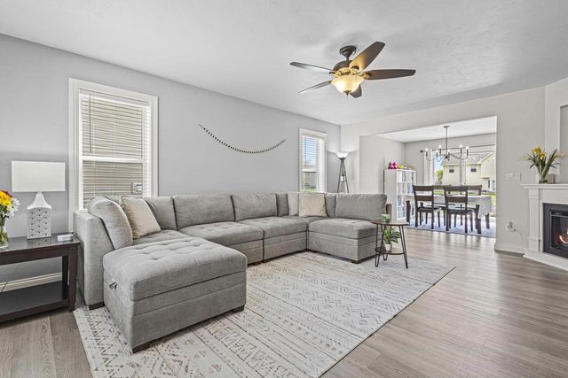 268 FORT DRIVE, Neenah, WI 54956