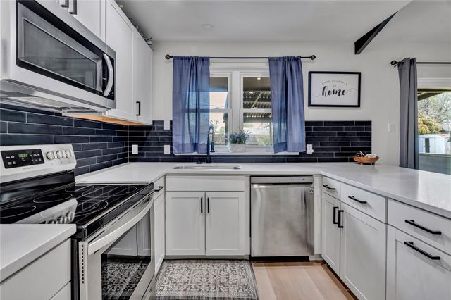 524 NW Ann Lois Lane, Burleson, TX 76028