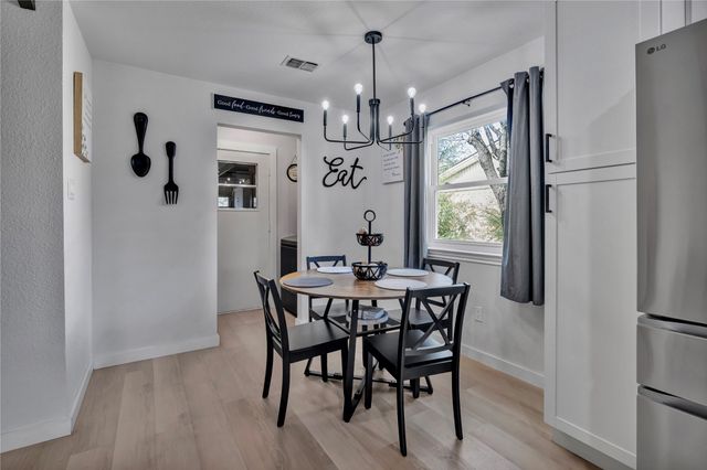 524 NW Ann Lois Lane, Burleson, TX 76028