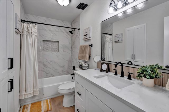 524 NW Ann Lois Lane, Burleson, TX 76028