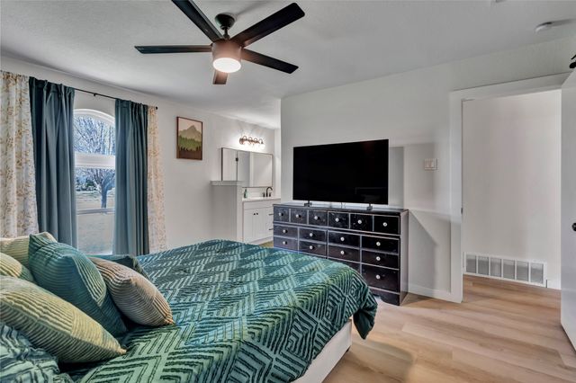 524 NW Ann Lois Lane, Burleson, TX 76028