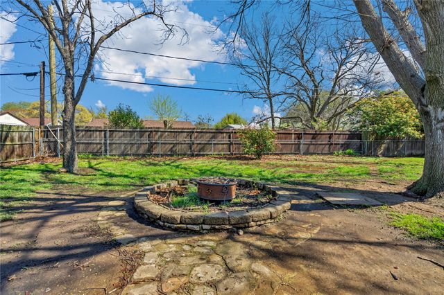 524 NW Ann Lois Lane, Burleson, TX 76028