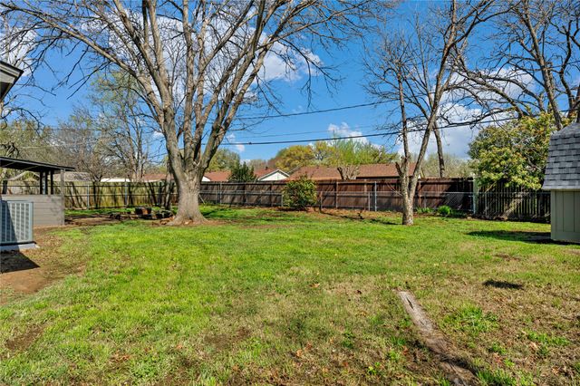 524 NW Ann Lois Lane, Burleson, TX 76028