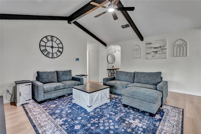 524 NW Ann Lois Lane, Burleson, TX 76028