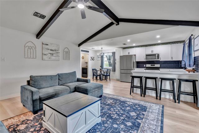 524 NW Ann Lois Lane, Burleson, TX 76028