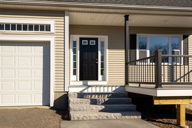 26 Moffat Street, Portsmouth, NH 03801